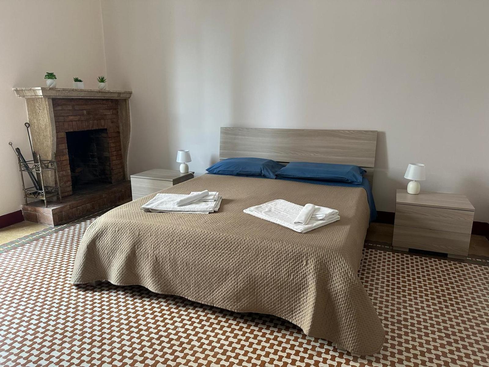 Appartement Palazzo Dei Pavoni à Brindisi Extérieur photo